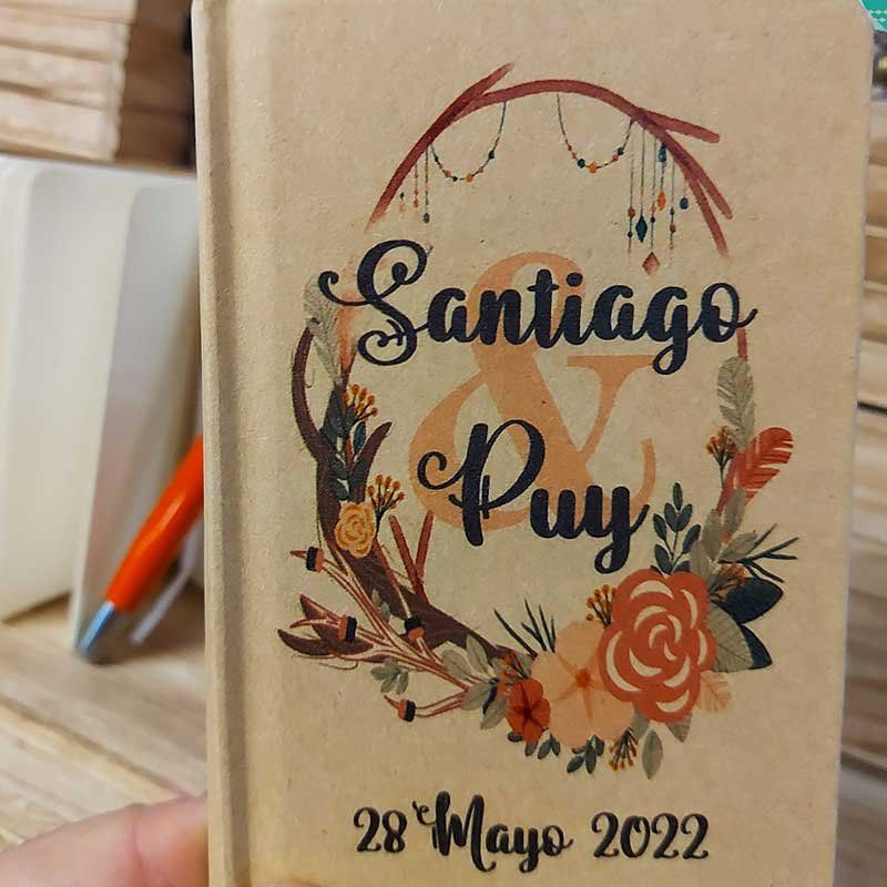 Libreta personalizada con el nombre de una persona