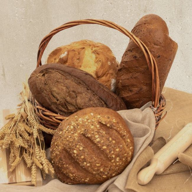 Imagen de unos panes colocados en una cesta