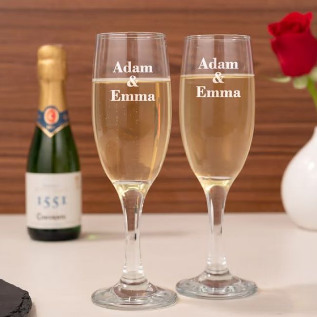Imagen de dos copas de champán personalizadas